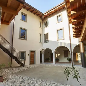 Bed & Breakfast Palazzo Eleonora, Monasterolo del Castello